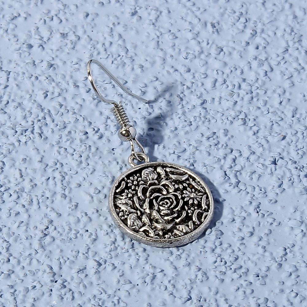 Stylish Drop Metal Earrings With Vintage Flower Pattern For Festive Occasions