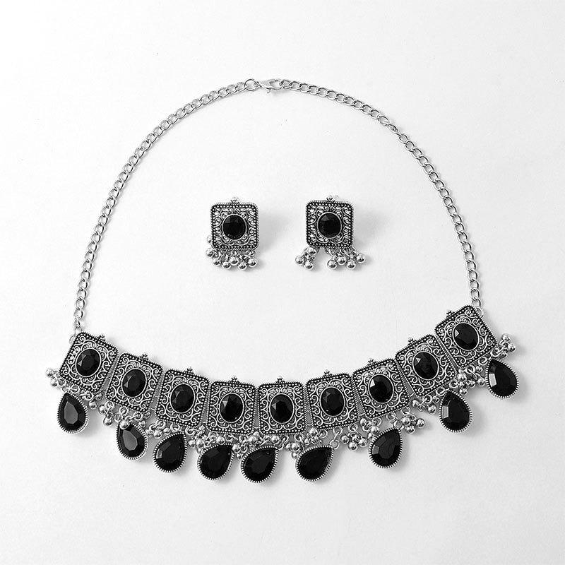 Quadratischer Tropfenförmiger Edelstein Halskette Ohrring Set High-End Retro Ethnischer Stil Diamantbesetzter Schmuck