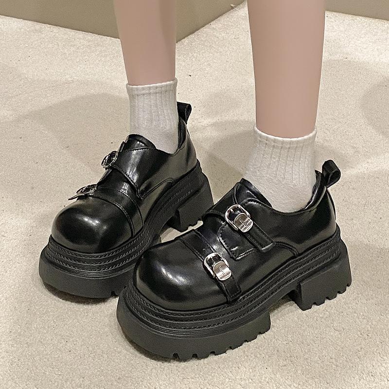 Autunno nuove scarpe di pelle piccole stile britannico scarpe Mary Jane da donna tacchi spessi e suole spesse aumentano