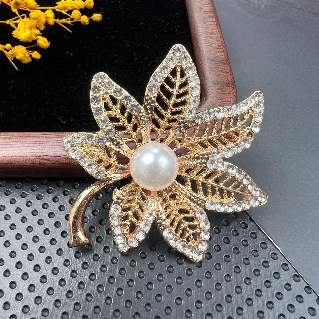 Broșă Retro Cristal Diamant cu Ac Anti-Expunere și Cataramă din Aliaj pentru Accesorii Vestimentare