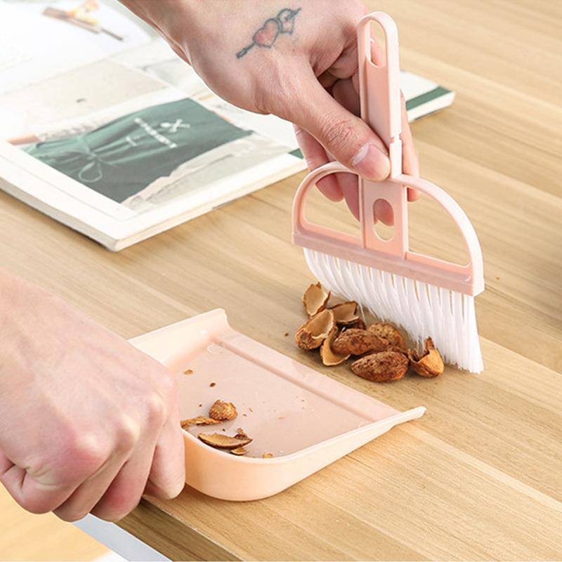 3pcs Set Desktop Mini Broom Dustpan Set Hamster Pet Cleaning Brush Keyboard Brush Plastic Shovel Brush