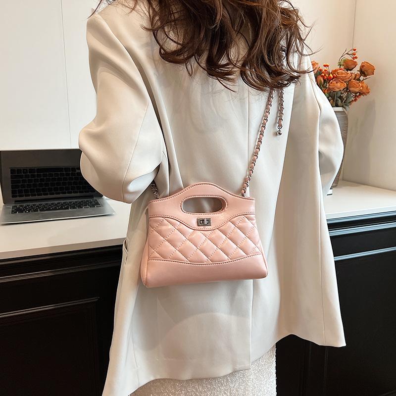Handbag Bucket bag New chain Shoulder bag Women's fashion versatile diamond messenger bag