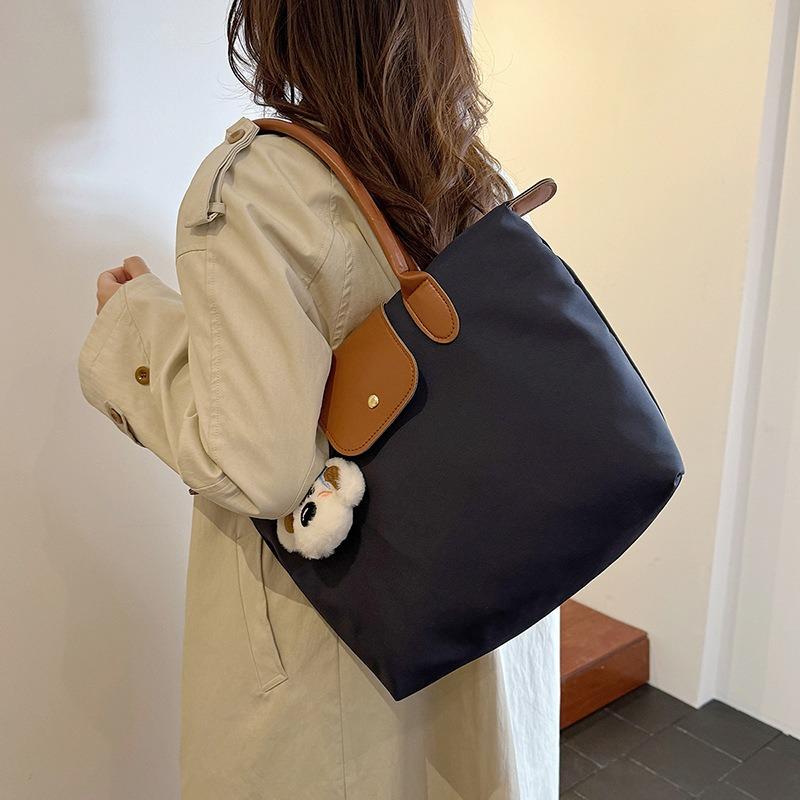 Popular Fashion Autumn New Personalized Leisure Bag Shoulder Underarm Tote Bag