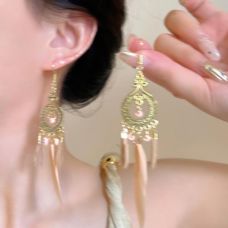 Retro Ethnic Feather Tassel Earrings - S925 Silver Needle