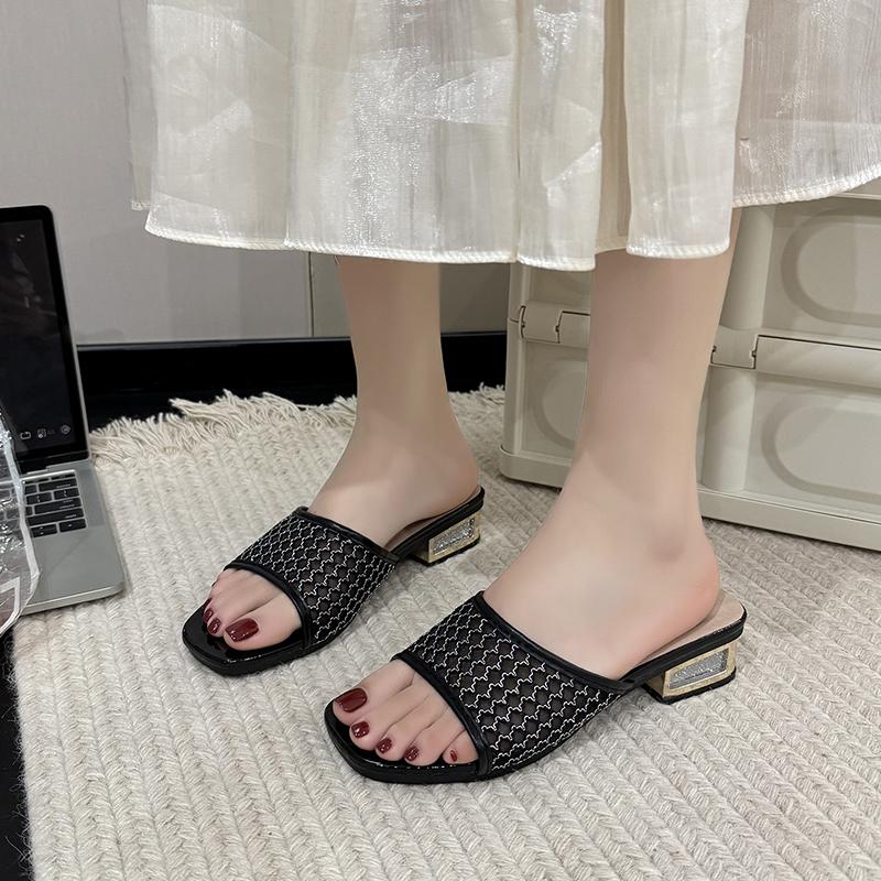 

Мода Мода 2025 Шлепанцы женские с открытым носком Уличные Новые Летние Повседневные Бестселлер Лаконичные Удобные Легкие Нескользящие Каблуки Женские 41 чёрный