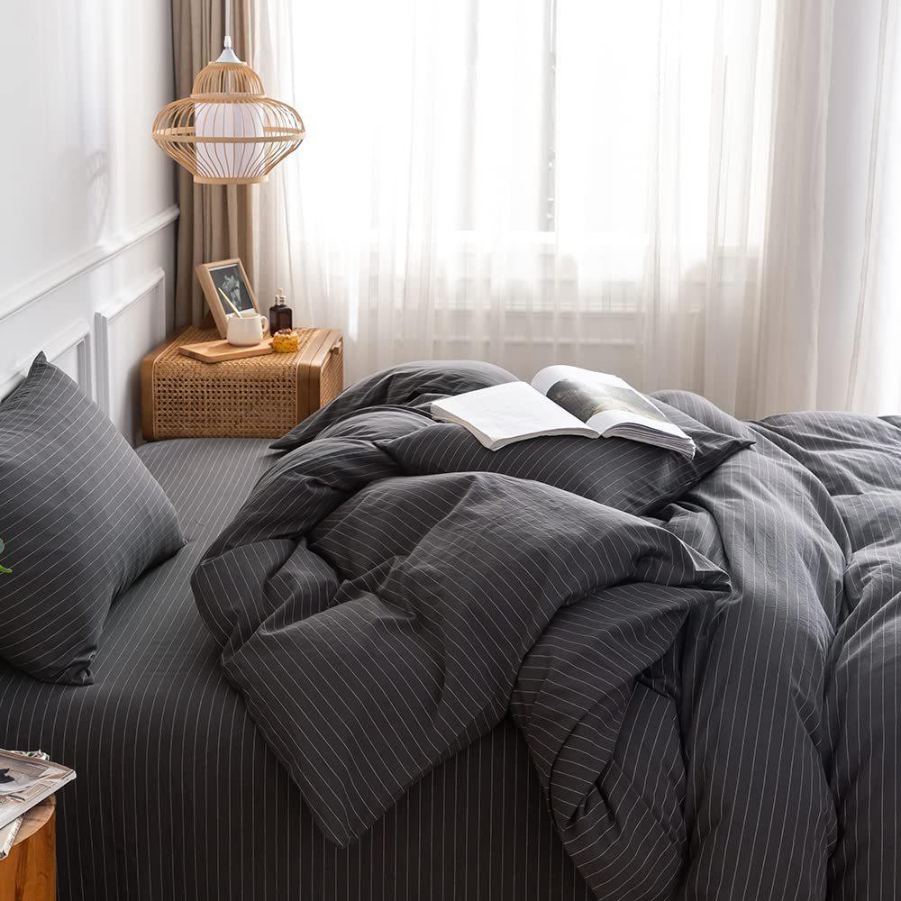 Bettwäsche dreiteilig mit einfarbigem Muster