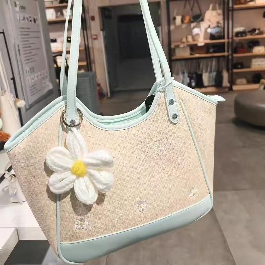 Small fresh vacation style underarm tote bag niche personalized embroidery woven bag commuter versatile shoulder handbag