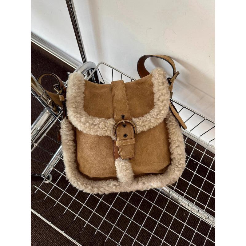 Korean Retro Style Women's Suede Fluffy Lamb Wool Shoulder Bag - Autumn/Winter Collection.