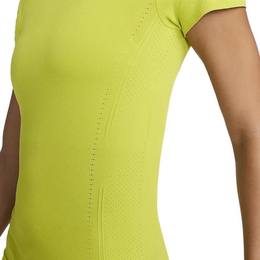Nike T Shirts Women's Cactus Green Crew Neck Moderate Straight Fit DD0589-308