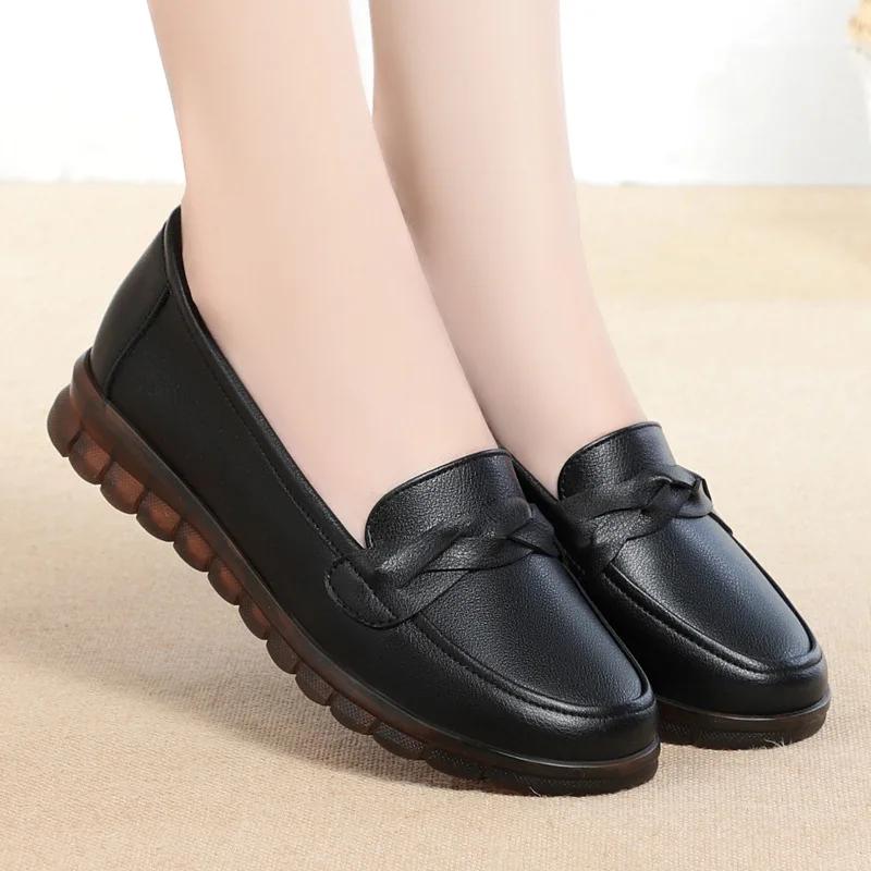 Fashion Women Shoes Low Top Round Toe Loafers Waterproof Moccasin Solid Color Versatile Casual Flat Shoes for Women 2025