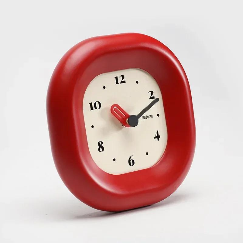 Cream style home wall clock for living room entrance, TV counter-style clock for decoration, tabletop display piece