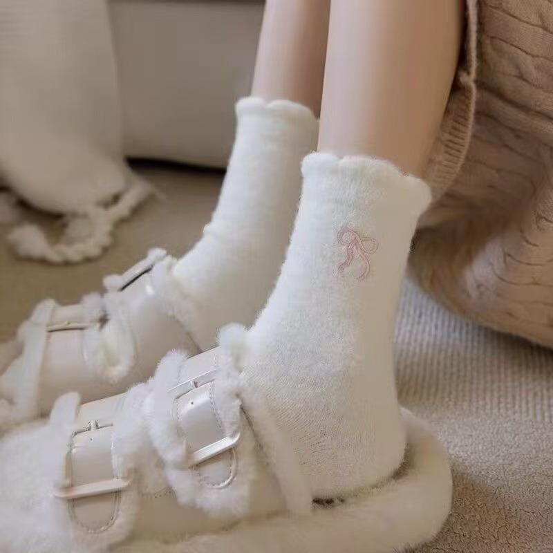 Chaussettes Blanches Brodées avec Nœud pour l'Automne et l'Hiver, Chaussettes Mi-mollet Épaisses et Chaudes en Polaire pour Filles, et Chaussettes d'Hiver pour la Maison Post-partum