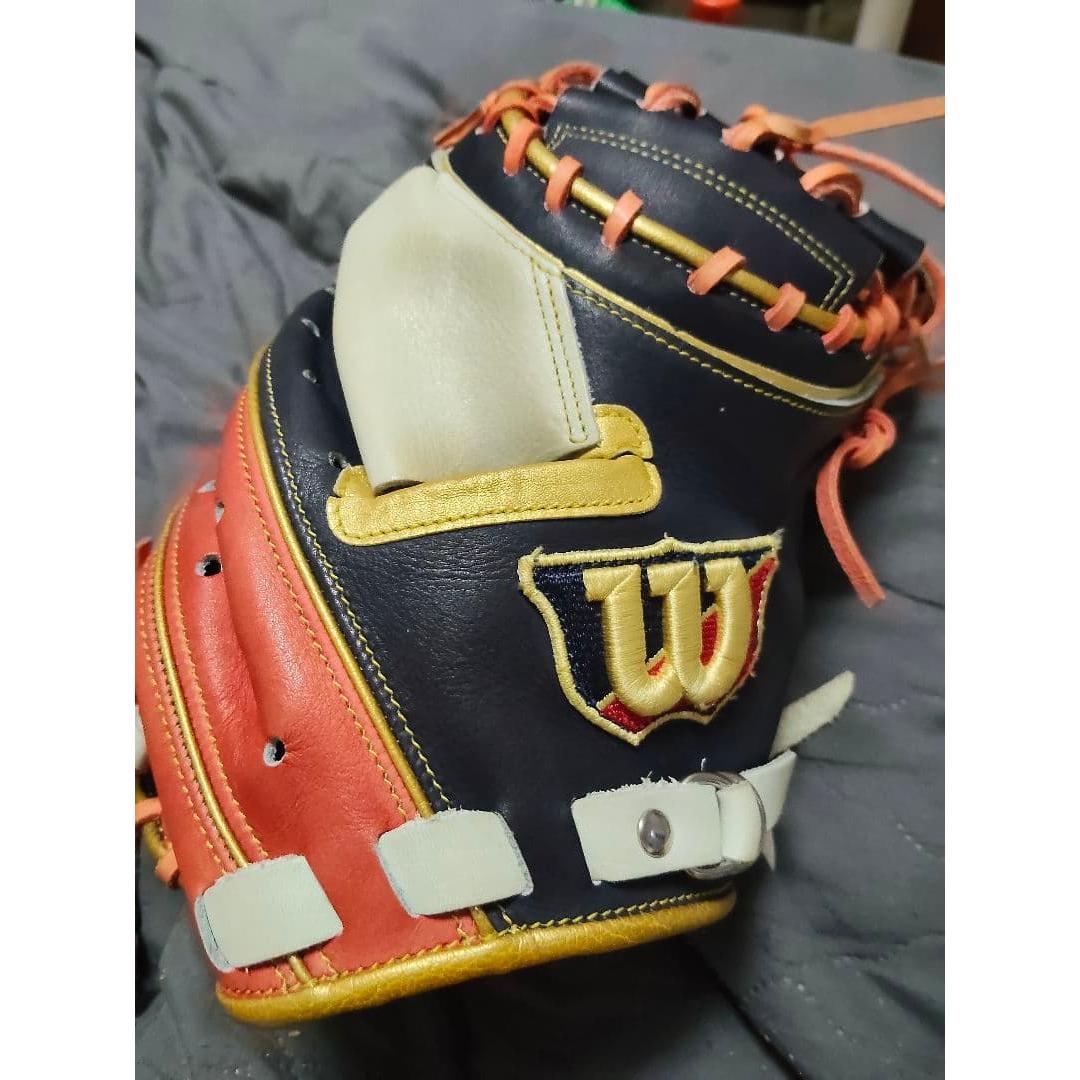 Used Wilson Softball Catcher s Mitt