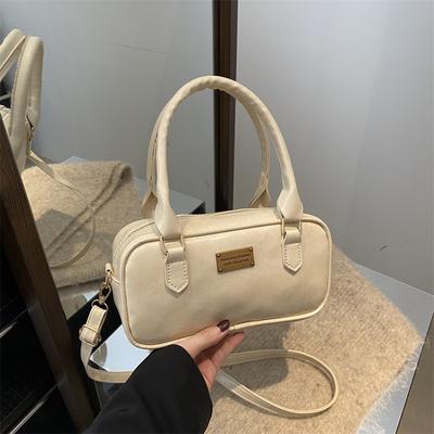 Bolsa pequena retro premium de alto valor e textura, bolsa de primavera feminina 2025 nova bolsa mensageiro portátil para o dia a dia bolsa de boliche