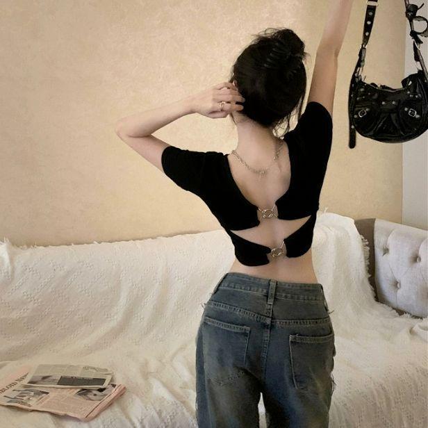 Black Backless Short Sleeve Women's T-shirt – Sleek Summer Design with Slimming, Elegant Fit