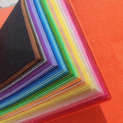 20 ks Měkká plstěná látka List 20 barev Patchwork Šití DIY Řemeslné čtverce Netkaná 1 mm tlustá Ručně vyráběná tkanina Tkaní