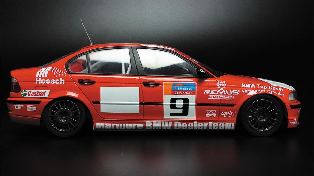 Racing Series BMW 320i E46 DTCC 2001 Winner Plastic Model PN24007 Platz/NuNu 1/24