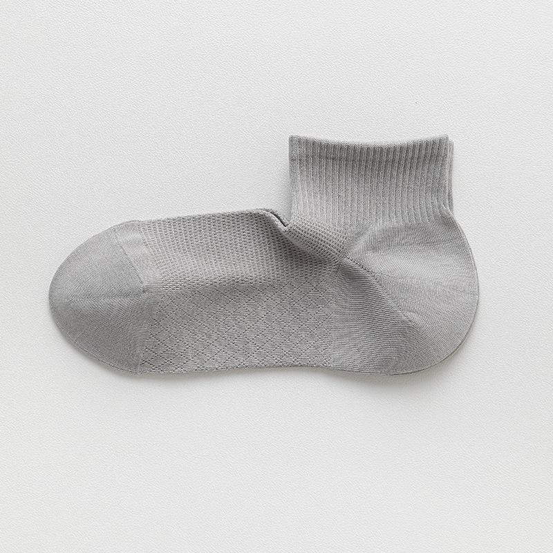 Men's Summer Thin Solid Color Sweat-absorbing and Odor-proof Short Socks Breathable Thin Mesh Business Short Socks for Men