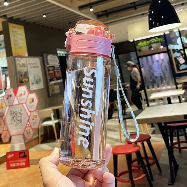 Water bottle Large capacity sports drinking cup Boys and students Plastic high temperature fitness kettle Portable straws Cup bottle