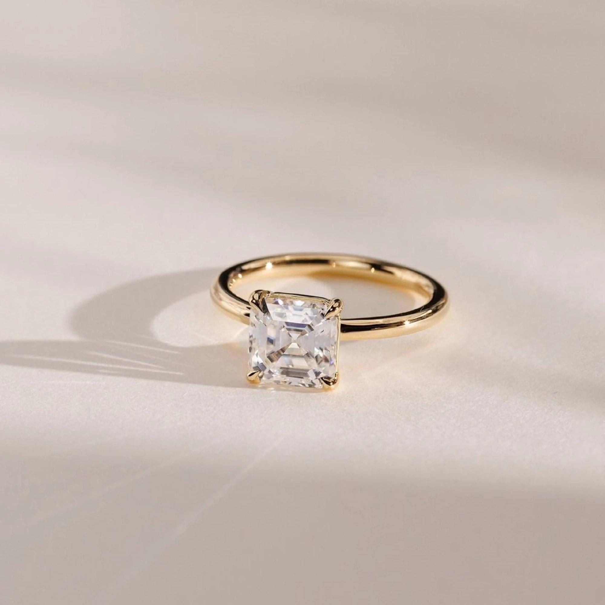 

Women’s Princess Cut Moissanite Solitaire Ring, Gold Plated Band with Square White Stone, Elegant Engagement Style Jewelry Gift for Her K