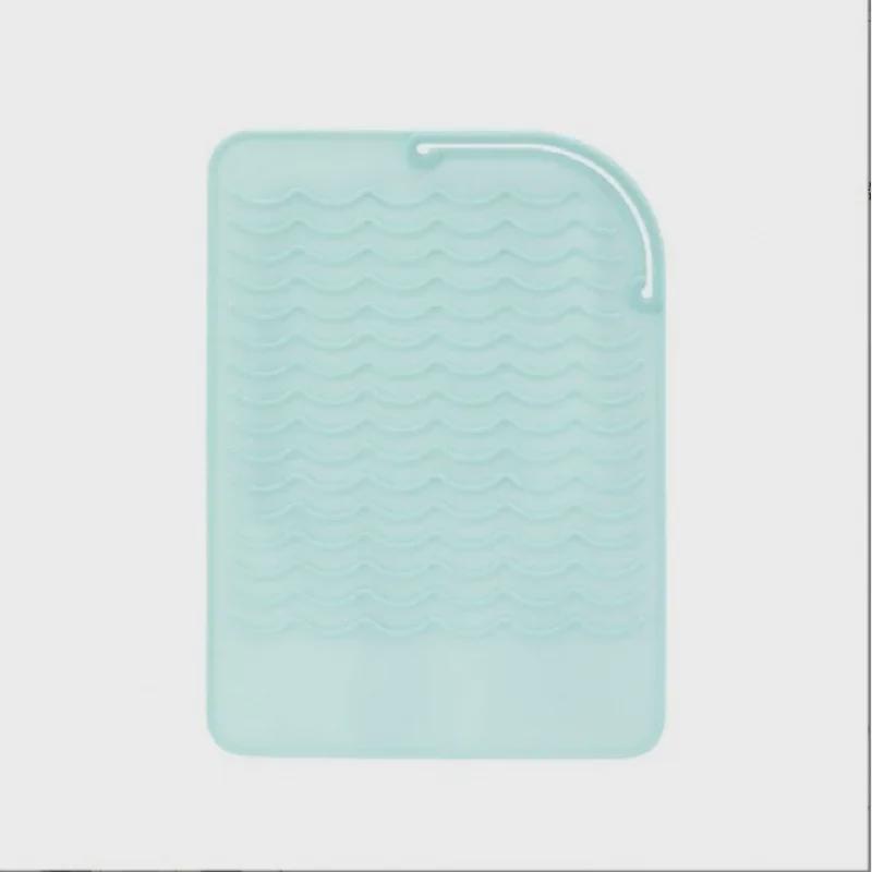 Hairdressing Tools: Silicone Insulation Pad for Curling Iron and Hair Straightener - Non-Slip Design.