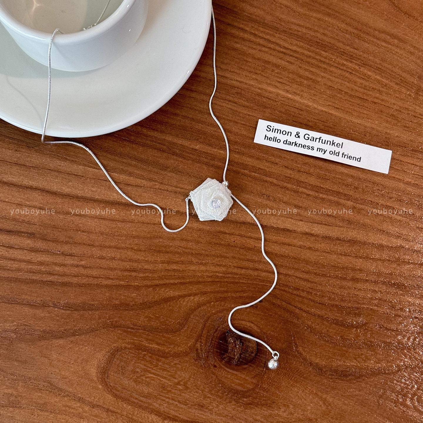 

Чокер из сетки с белой розой «Лунный свет»: Роскошное сказочное ожерелье для женщин