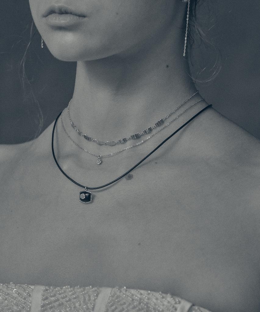 Fademine Pleated Choker Necklace