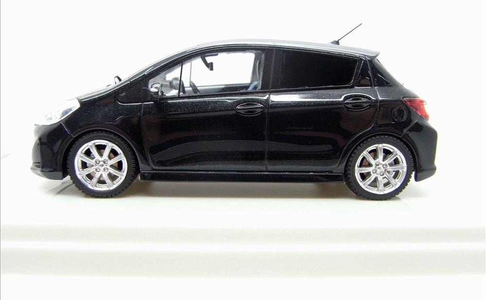 Toyota Vitz RS Black Mica Finished Product WIT'S 1/43