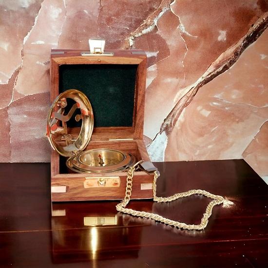 Mosazné sluneční hodiny kompas s dřevěnou krabičkou Mosazné měděné sluneční hodiny