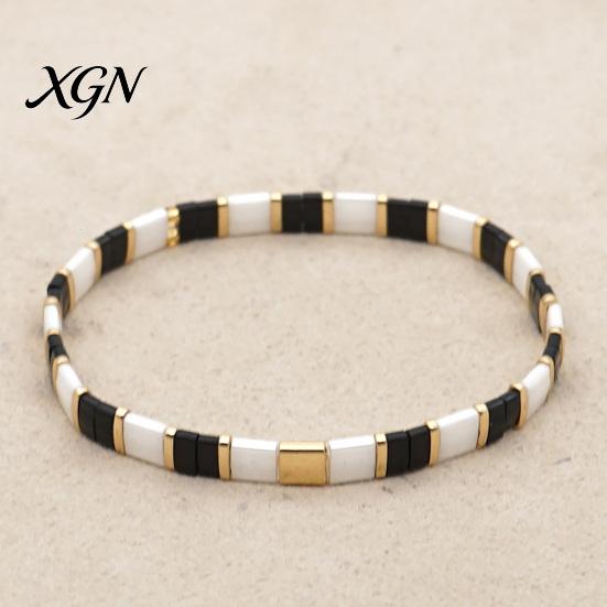 Elastic Stackable Wrist Jewelry Flat Beaded Stretch Bracelets for Women, Bohemian Friendship Bead Bracelets, Simple Layering Bracelet Set Boho