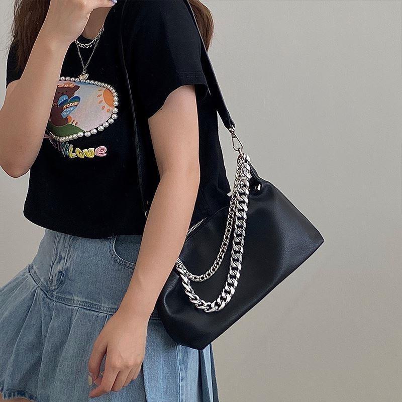 High-End Niche Underarm Bag Commuter Women New Ins Simple Light Luxury Fashion Versatile Dual-Use Chain Underarm Bag