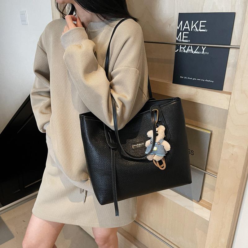 Premium Sense Large Capacity Tote Bag Women's New Versatile Shoulder Bag Niche Commuter Bag