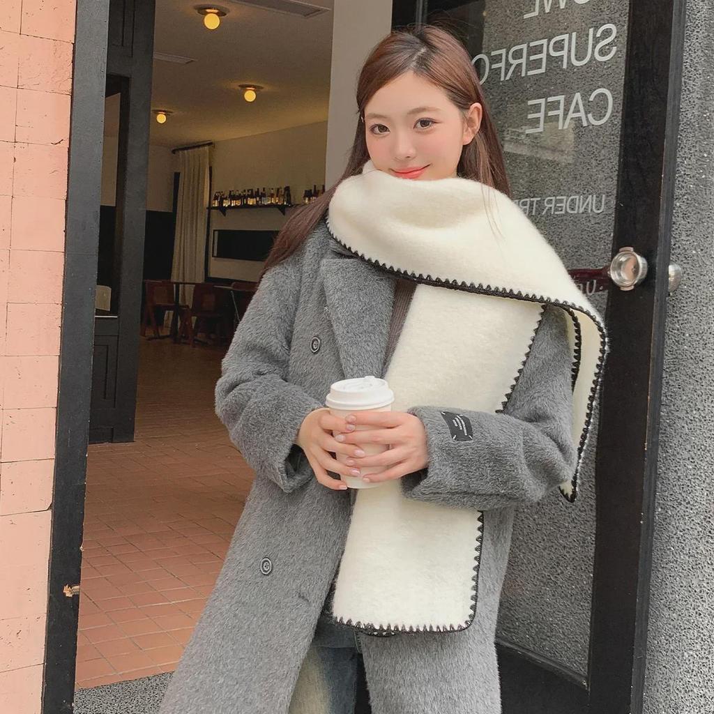 2024 Luxurious Women's Solid Color Wool Scarf with Triangle Needle-Lock Edge