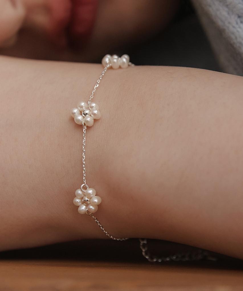 Tatiana Pearl Flower Bracelet Br2190