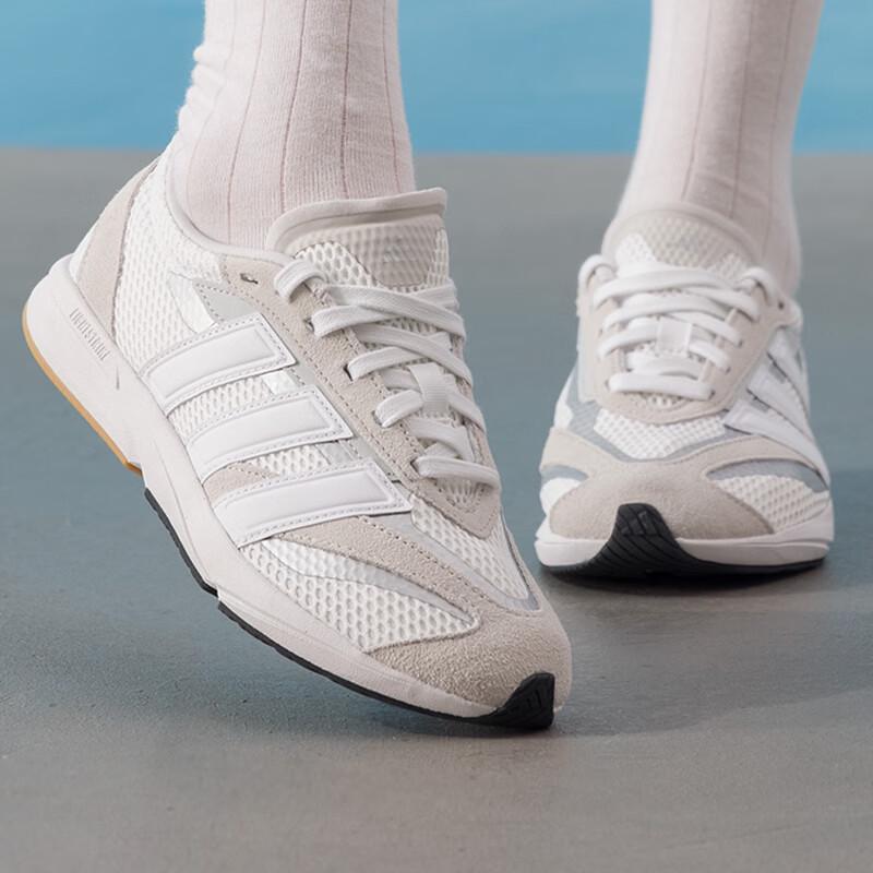 

Женские уличные беговые кроссовки Adidas JS3197 EUR 36.5