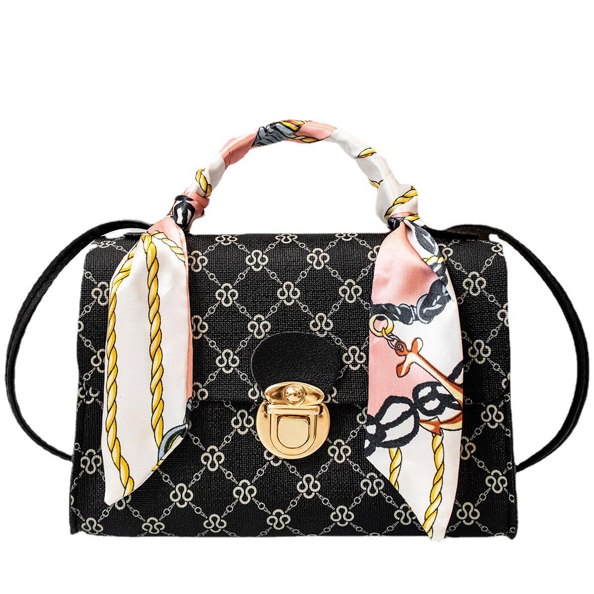 Классическая однотонная сумка на плечо высокого класса для женщин, нишевая сумка через плечо, модная маленькая квадратная сумка 18cm*12cm*7cm белый/чёрный