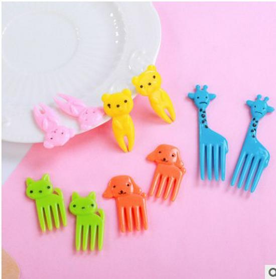 Animal Farm Mini Bento Picks: Cute Plastic Fruit Forks for Children's Bento Decoration
