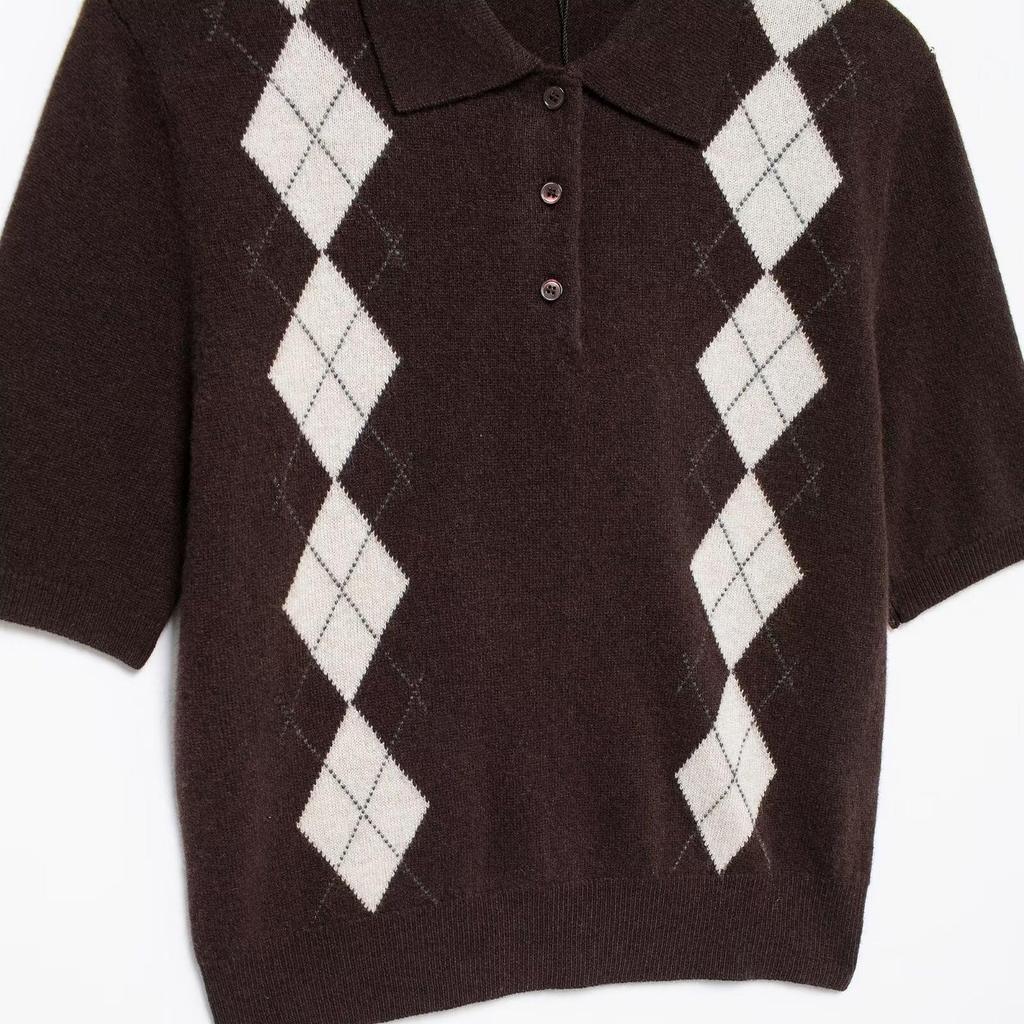 2025 Spring Women's Argyle Jacquard Knit Top with Turn-Down Collar and Short Sleeves
