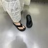 Thick-soled Flip-flops Shoes Women's Shoes Wear 2025 New Summer Soft-soled Shit-stepping Sandals Beach Sandals