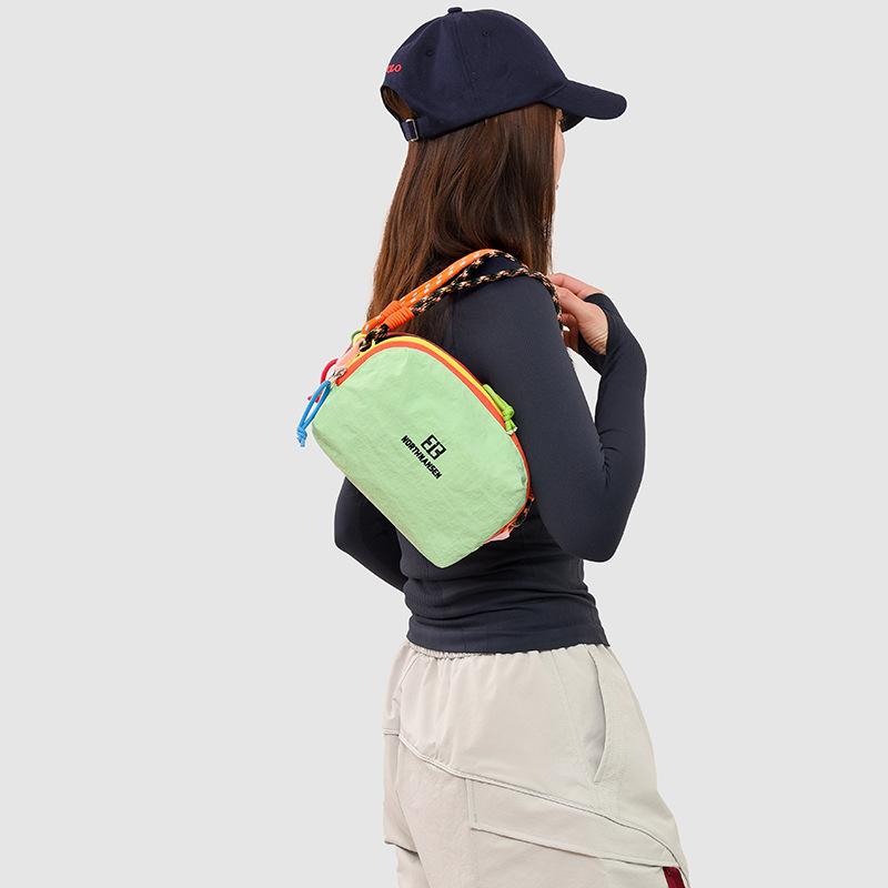 Spliced Contrast Shoulder Bag Multi-compartment Large Capacity Waterproof Crossbody Bag