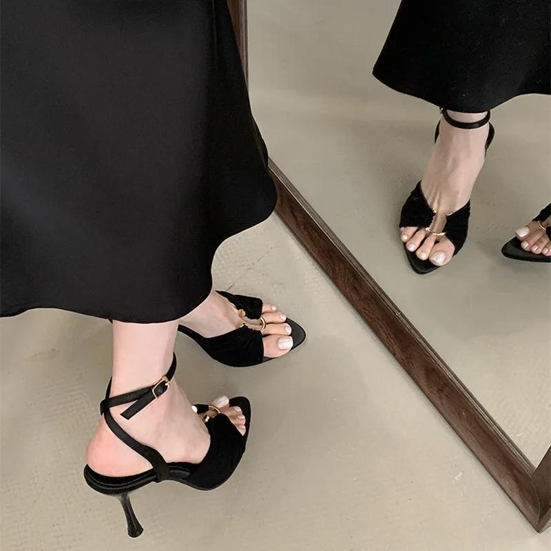 Fashion Fashion Metal Buckle Strap Design Thin High Heels Women Sexy Open Toe Ankle Strap Heeled Sandals Elegant Banquet Wedding Shoes