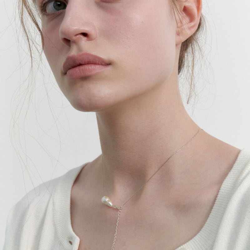 LOVE ME MONSTER [Silver] Baroque Pearl & Chain Necklace (L241MNK100)