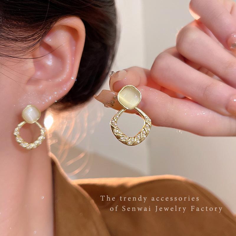 Sugar cube opal rhombus pearl earrings light luxury temperament earrings women s silver needle unique earrings