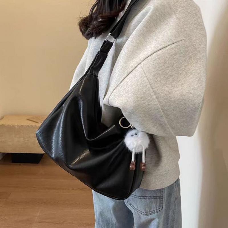 

2025 Versatile Women s Tote Bag – Large Capacity, Casual Crossbody/Shoulder Bag for Students and Commuters Bag Only [No Charm]