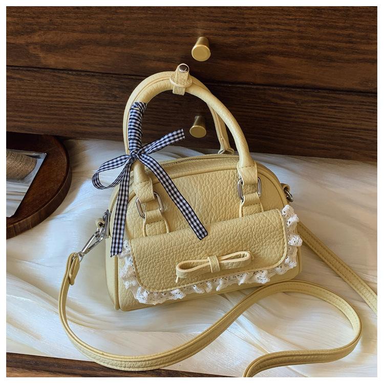 2025 summer new fashion trend women's casual foreign style niche design shell bag texture shoulder messenger bag