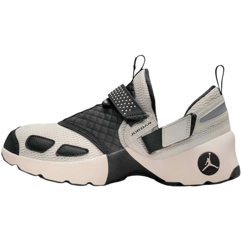Jordan TRUNNER LX Women s Training Shoes 38.5