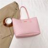 Urban Minimalist Pu Tote Bag For Women With Large Capacity And Zipper Closure For Daily Use