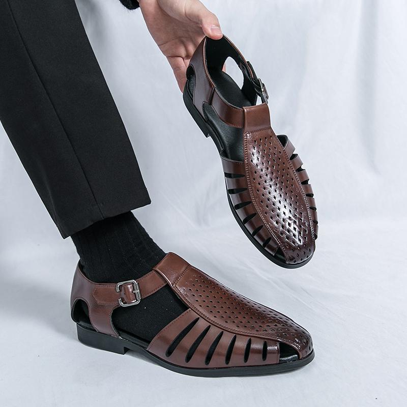 Fashion New Summer Men Retro Sandals Men Lightweight Comfortable Breathable Versatile Fashionable Beach Sandals Size 38-46 Men Sandals