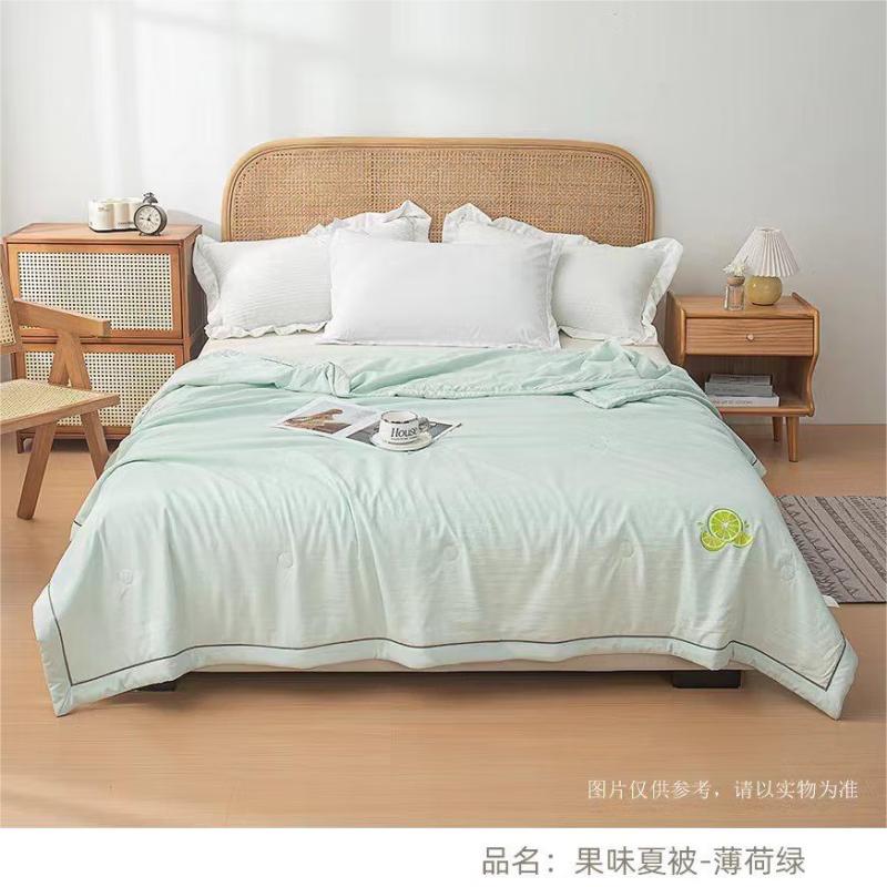 

ROMROL Regenerated Cellulose Fiber Lightweight Comforter