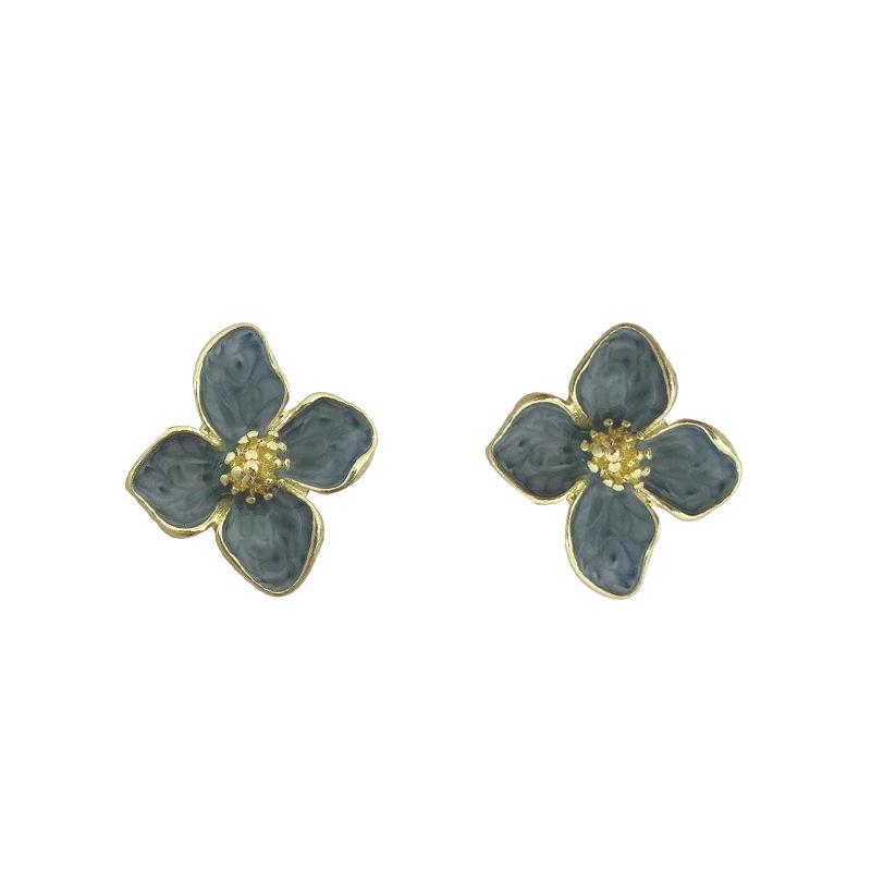 White Color Flower Enamel Korean Style Stud Earrings for Women Girl Love Aesthetic Daily Life Minimalist Jewelry
